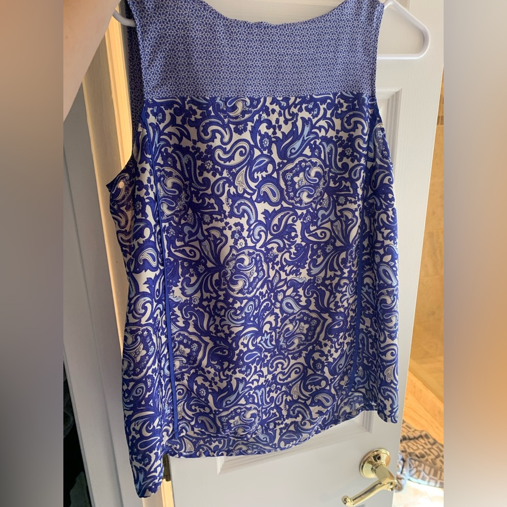 Loft size medium sleeveless blouse